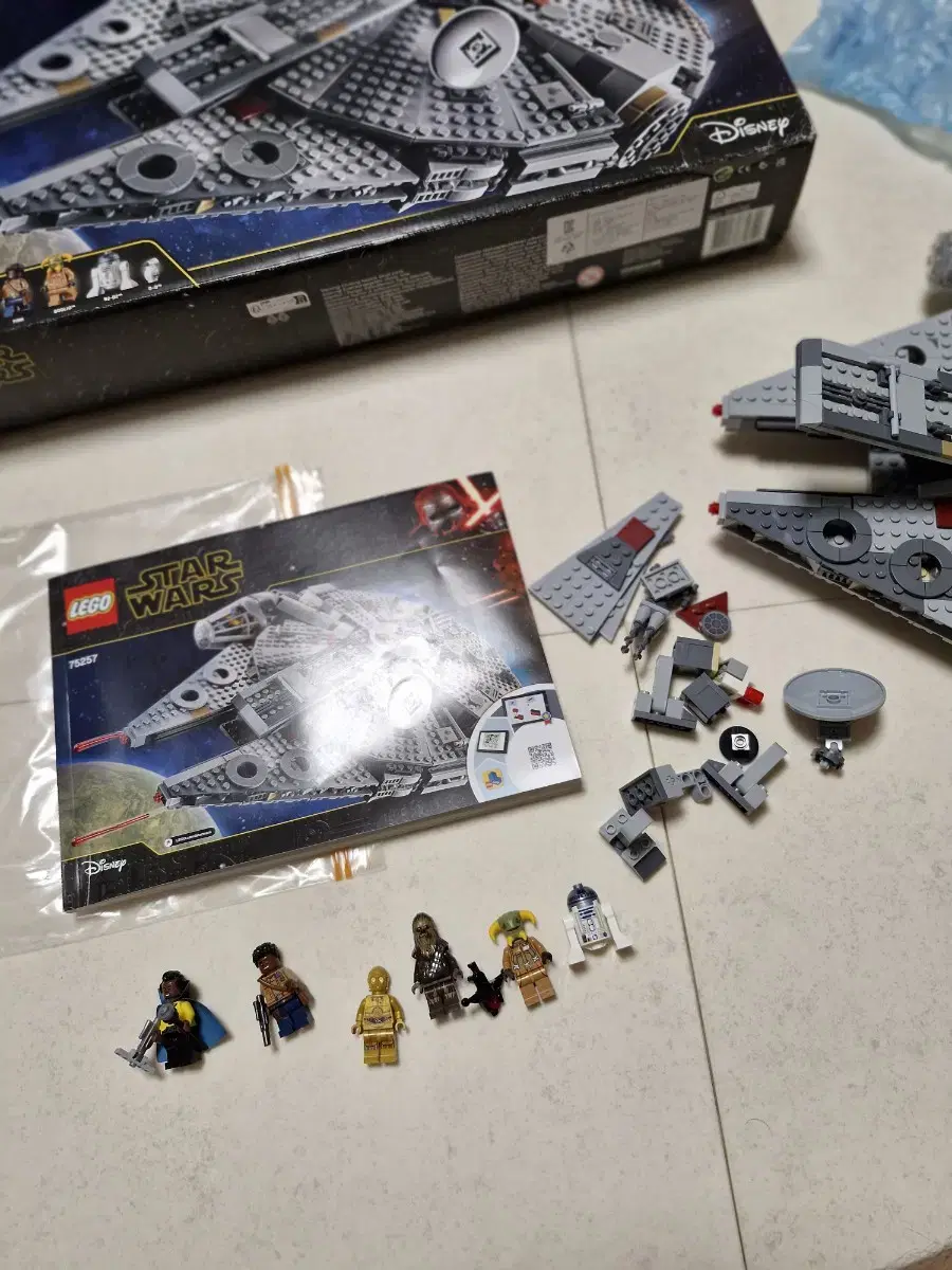 shin LEGO | 레고 LEGO UCS Millennium Falcon 75192 (Assembly